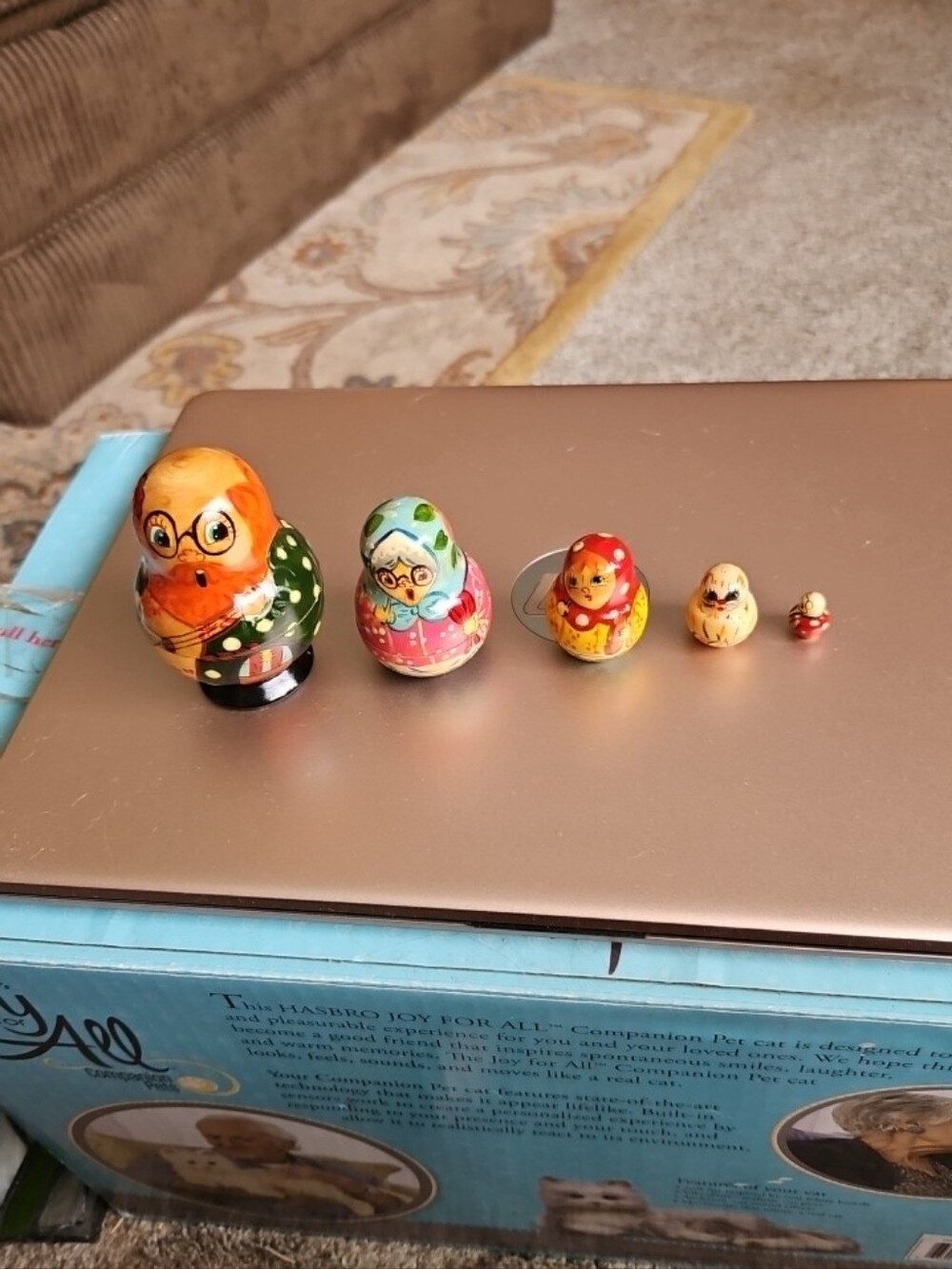 Vintage Set Of 5 Hand-Painted Russian Nesting Dolls Set - Multicolor